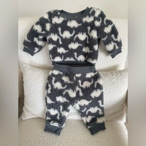 Cat & Jack NWOT 0-3 months Sherpa with dinosaurs.